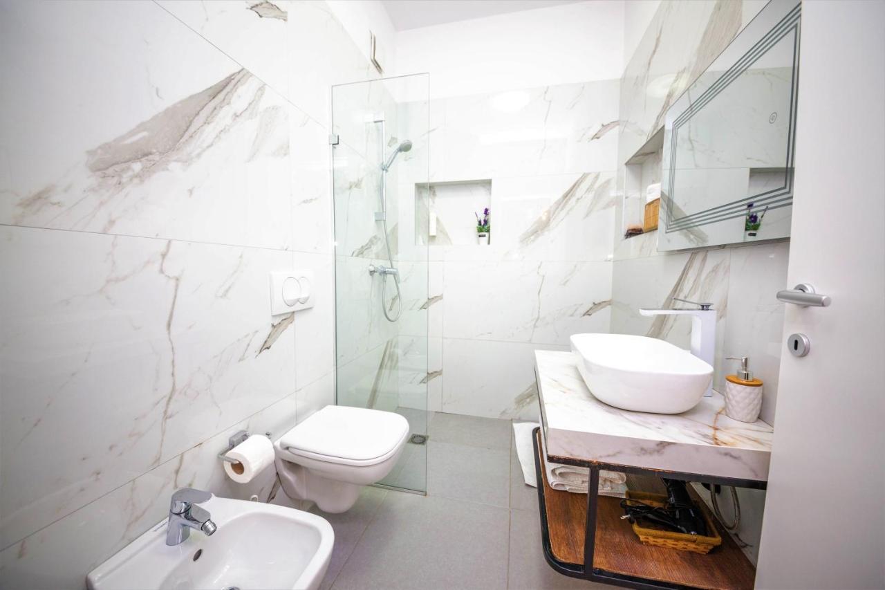Green Terrace Apartment 4 Tirana Esterno foto